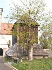 pohled zezadu zprava