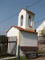 pohled zezadu zleva