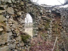 pohled do interiéru - levá stěna
