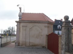 pohled zprava