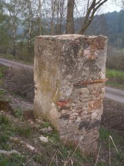 pohled zezadu zleva