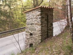 pohled zezadu zprava