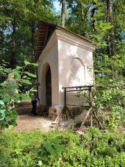 pohled zepředu zprava