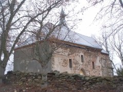 pohled zepředu zprava - nové střechy