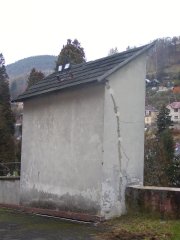 pohled zezadu zleva