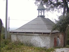pohled zezadu zleva