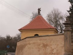 pohled zleva