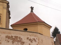 pohled zezadu zprava