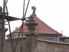 pohled zprava
