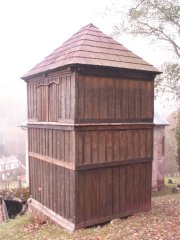 pohled zezadu zleva