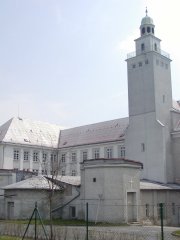 pohled zezadu zleva