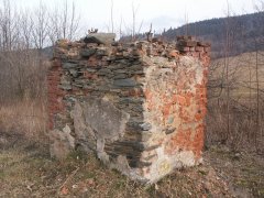 pohled zezadu zleva