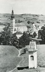 starší foto kapličky (repro z knihy Stadt und Kreis Märisch Schönberg)