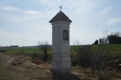 pohled zezadu zleva