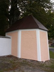 pohled zezadu zprava