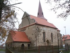 pohled zepředu zprava - nová střecha