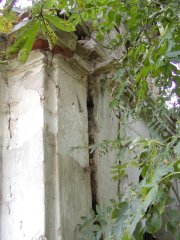přední stěna - detail poškození