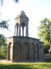 pohled zezadu zleva