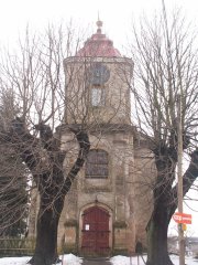 průčelí kostela