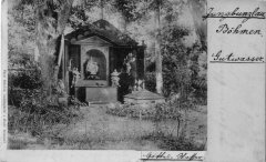 původní kaplička na dobové pohlednici