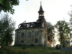 kostel po požáru