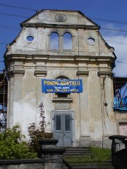 pohled zepředu - oprava po požáru