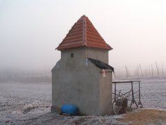 pohled zezadu zleva