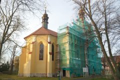 pohled zezadu zleva