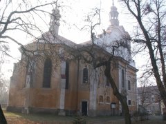 pohled zezadu zleva