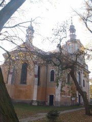 pohled zezadu zleva