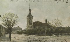 dobová pohlednice s motivem kostela