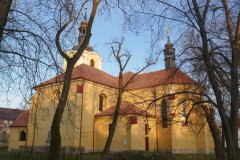 pohled zezadu zprava