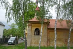 pohled zleva