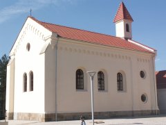 pohled zezadu zleva