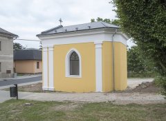 pohled zezadu zprava