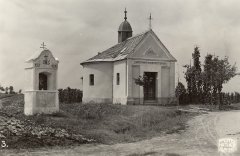 historické foto kaple (vpravo)
