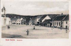 dobová pohlednice města s kaplí