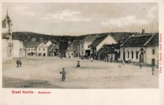 dobová pohlednice města s kaplí