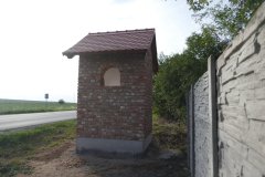 pohled zezadu zprava