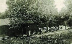 historické foto kaple (vpravo)