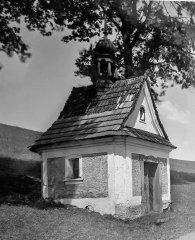 historické foto kaple (výřez z předchozí fotografie)