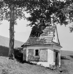 historické foto kaple (výřez z předchozí fotografie)