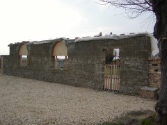 pohled z interiéru - zepředu zprava