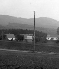 výřez detailu s kaplí z předchozí pohlednice