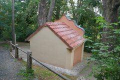 pohled zezadu zleva