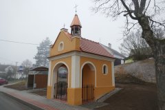 pohled zepředu zprava