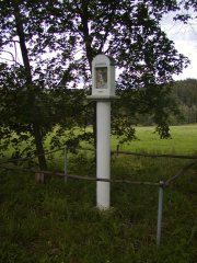 kaplička na místě zbořené kaple