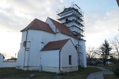 pohled zezadu zleva - oprava věže