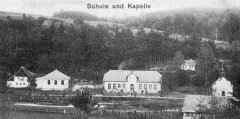 výřez z pohlednice (kaple vpravo)