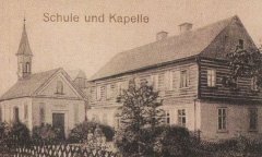dobová pohlednice s motivem kaple